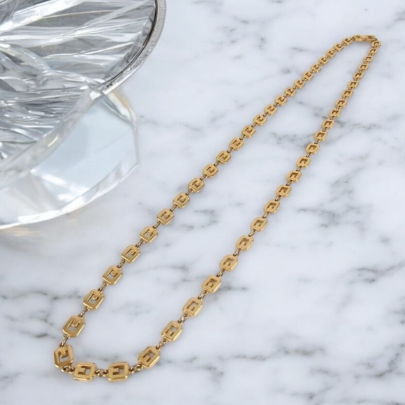 GIVENCHY Signature G Long Necklace 🔥😍❤️ - Picture 3 of 6